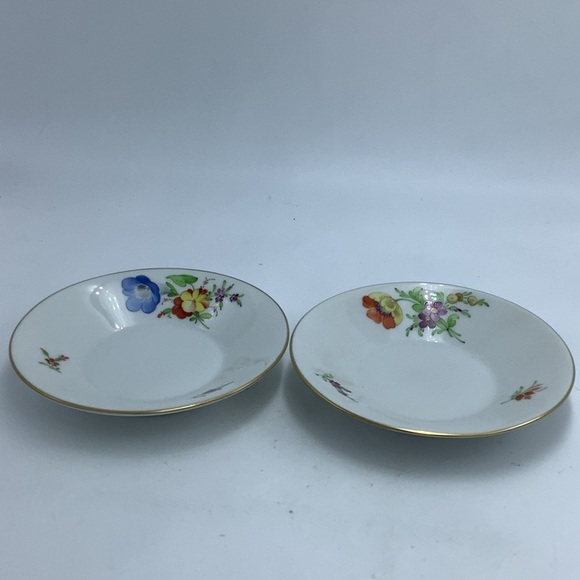 Two Hochst Germany Hand Painted Porcelain Demitasse Cups and Saucers. - Picture 4 of 15